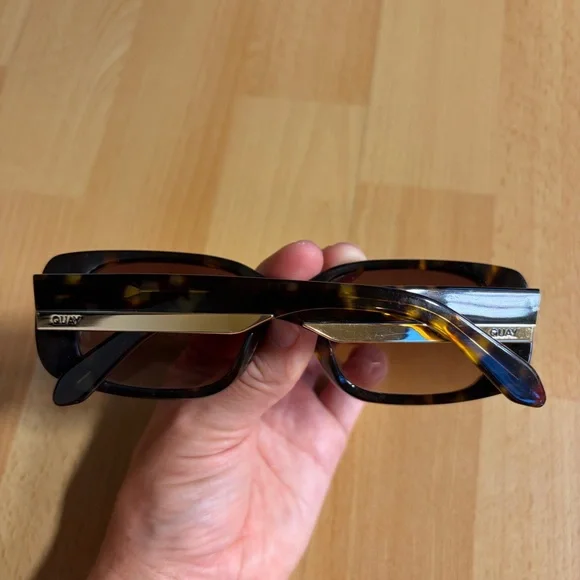 Quay Australia Karma Tortoise Shell Rectangle Sunglasses - Brown Gradient Lenses - Picture 9 of 13